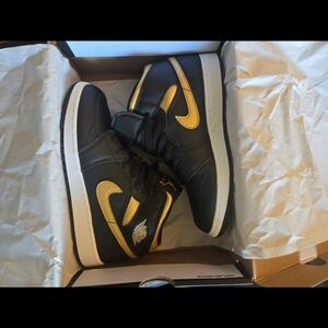 Jordan Women Size 8/ Girls 6.5 Black and Gold Sneakers NEW